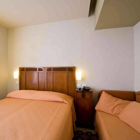 Hotel Europa Леванто Екстер'єр фото